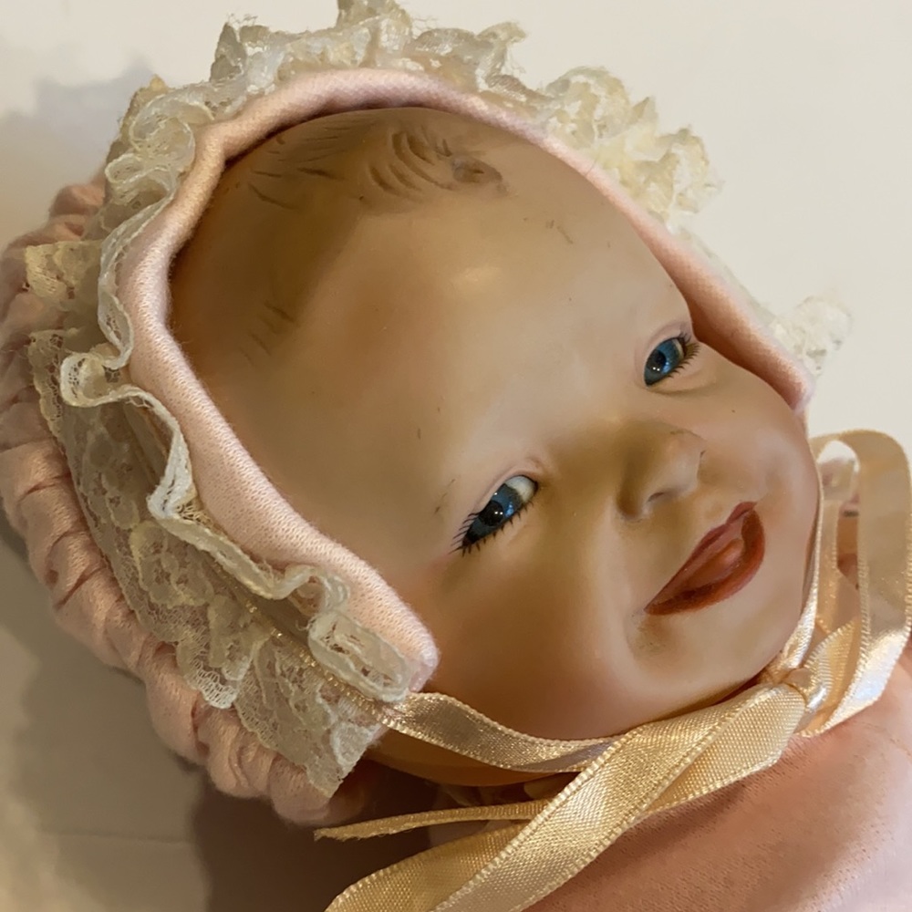Ashton Drake Meagan Rose 1993 Collectable Porcelain Doll 12” Vintage (e) - Picture 11 of 11
